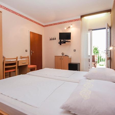 Villa Daniela Brodarica  Szoba fotó