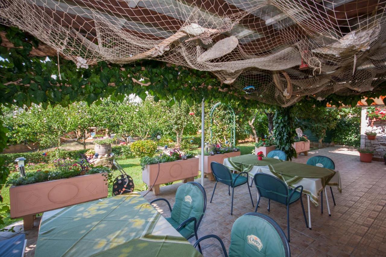 Villa Daniela Brodarica  Kültér fotó